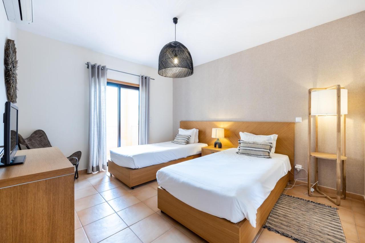 Aum Praia Da Luz Resort Apartment Kültér fotó
